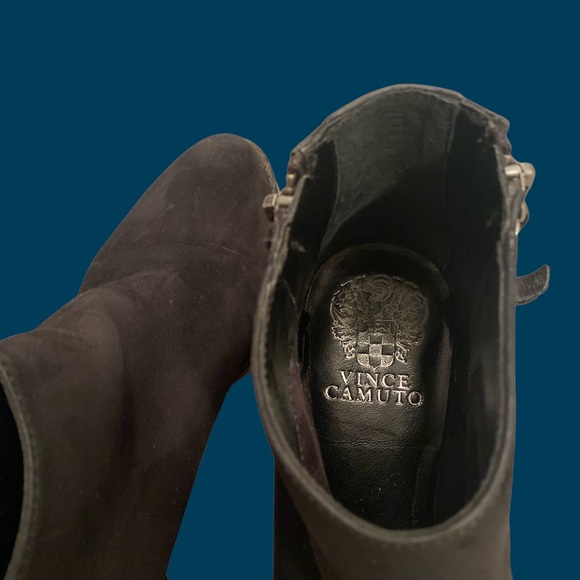 Vince Camuto - Picture 4 of 4